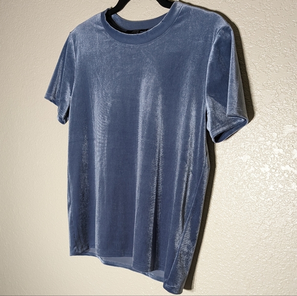 Light Periwinkle Stretchy Velvet T Shirt - Picture 3 of 4